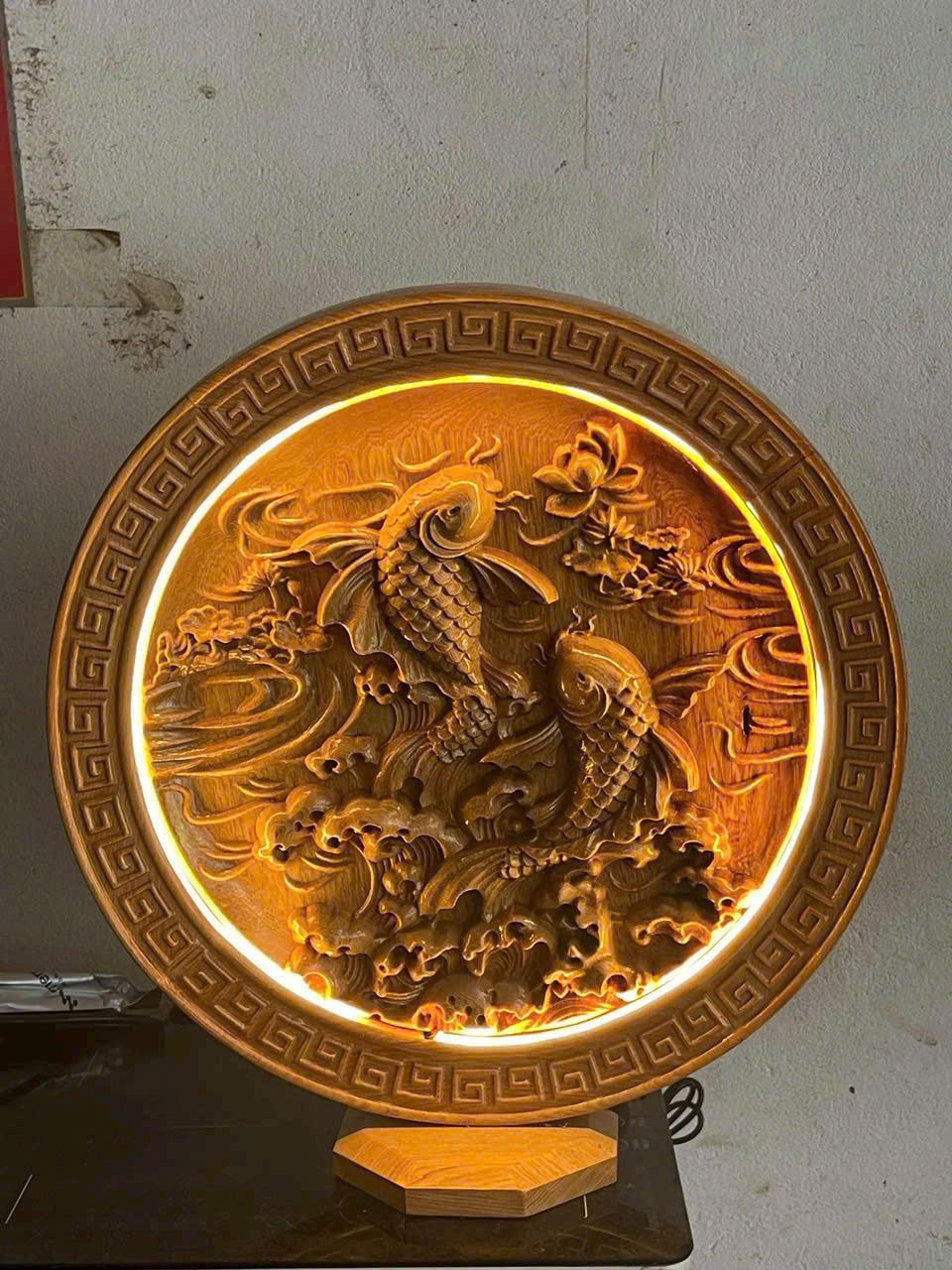Tranh đèn song ngư gỗ pơ mu