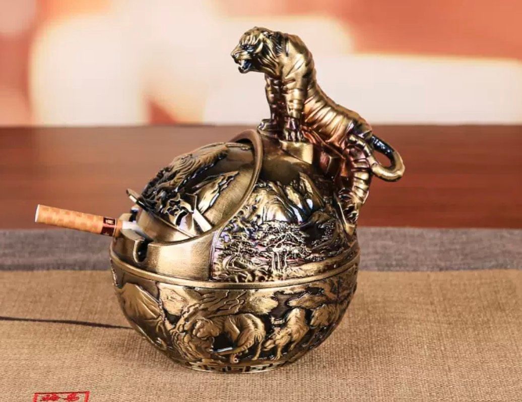 Gạt tàn cung hoàng đạo hổ