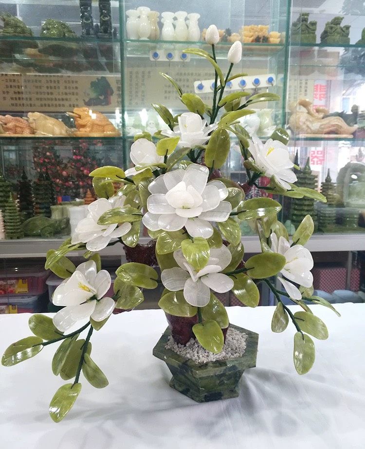 Cây nhỏ trà may mắn trang trí