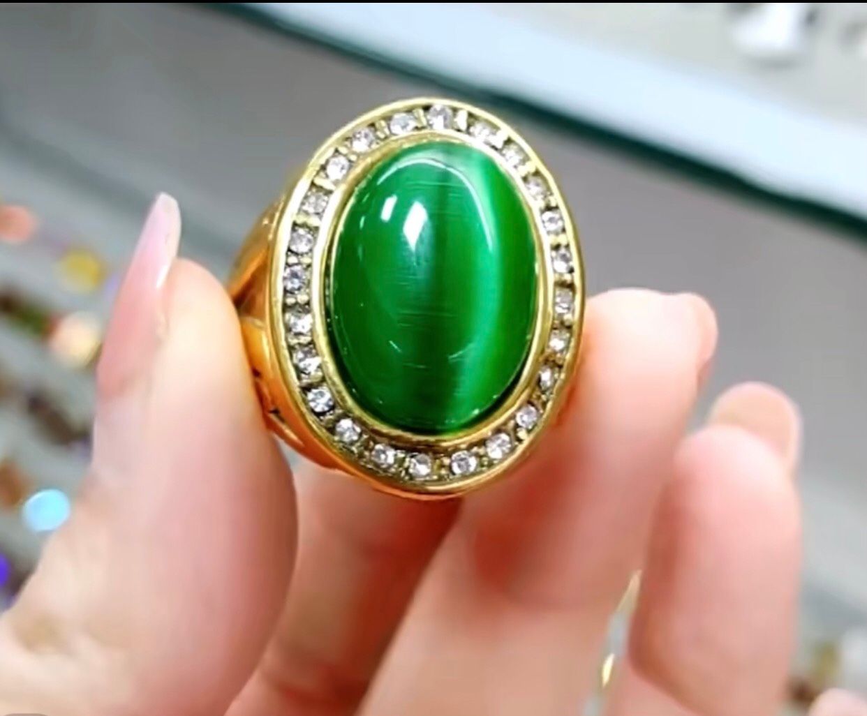 Nhẫn highlight mắt mèo
