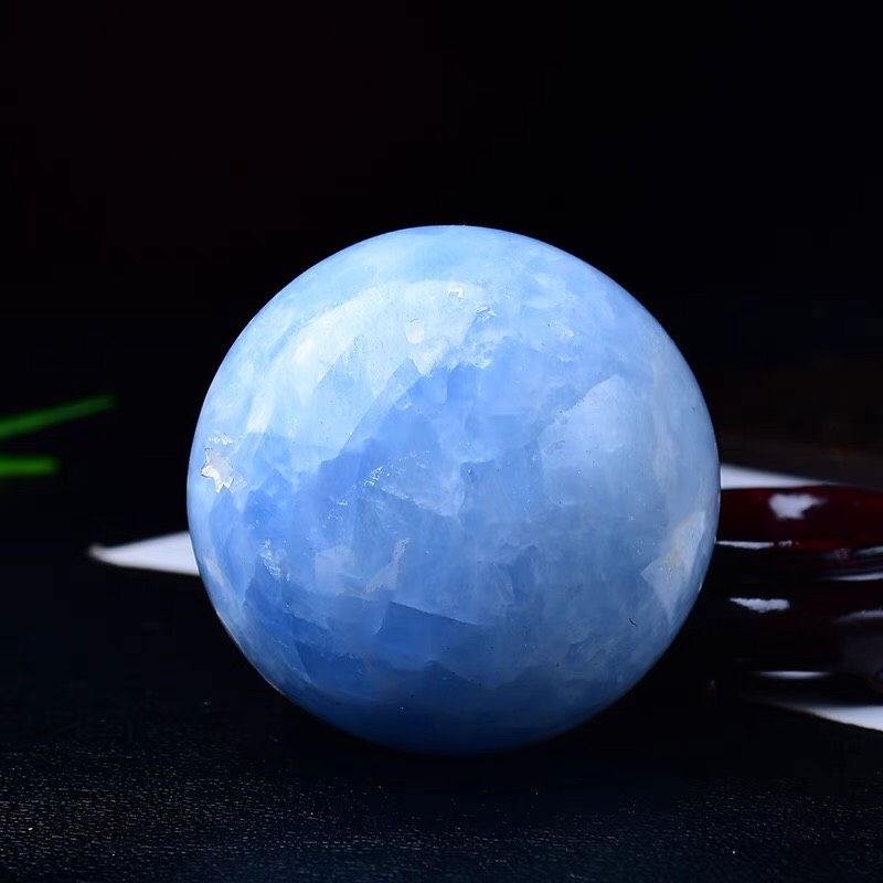 Đồ trang trí quả cầu pha lê