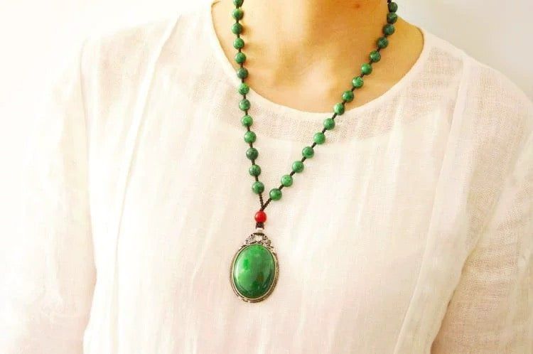 Chuỗi dây chuyền xanh Chất liệu ngọc bích