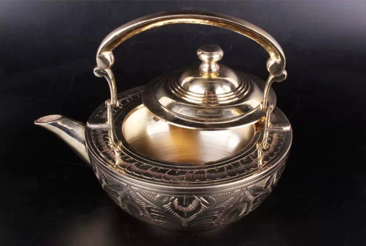 Ấm trà cổ Ấn Độ