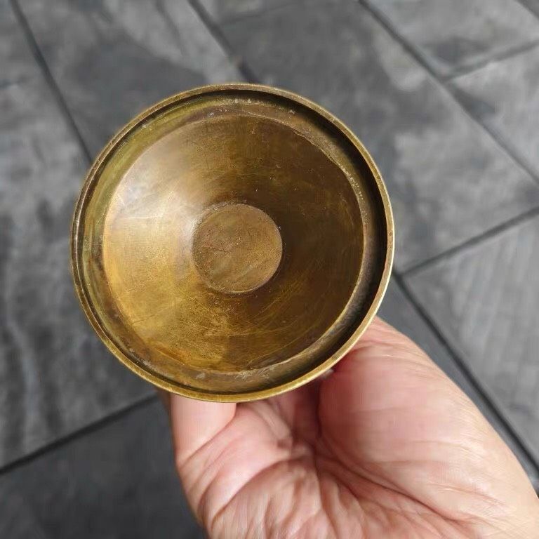 Chân nến sáp sen