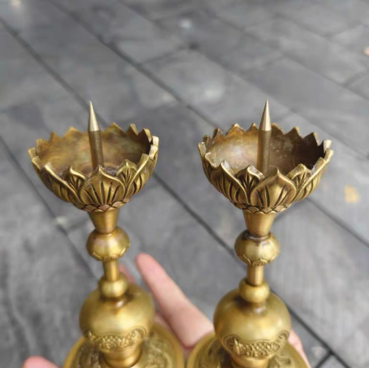 Chân nến sáp sen