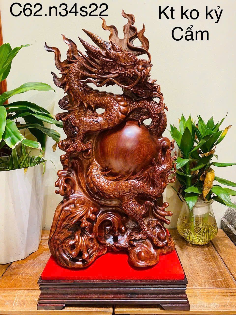 Nhất Long Vờn Ngọc Gỗ Cẩm