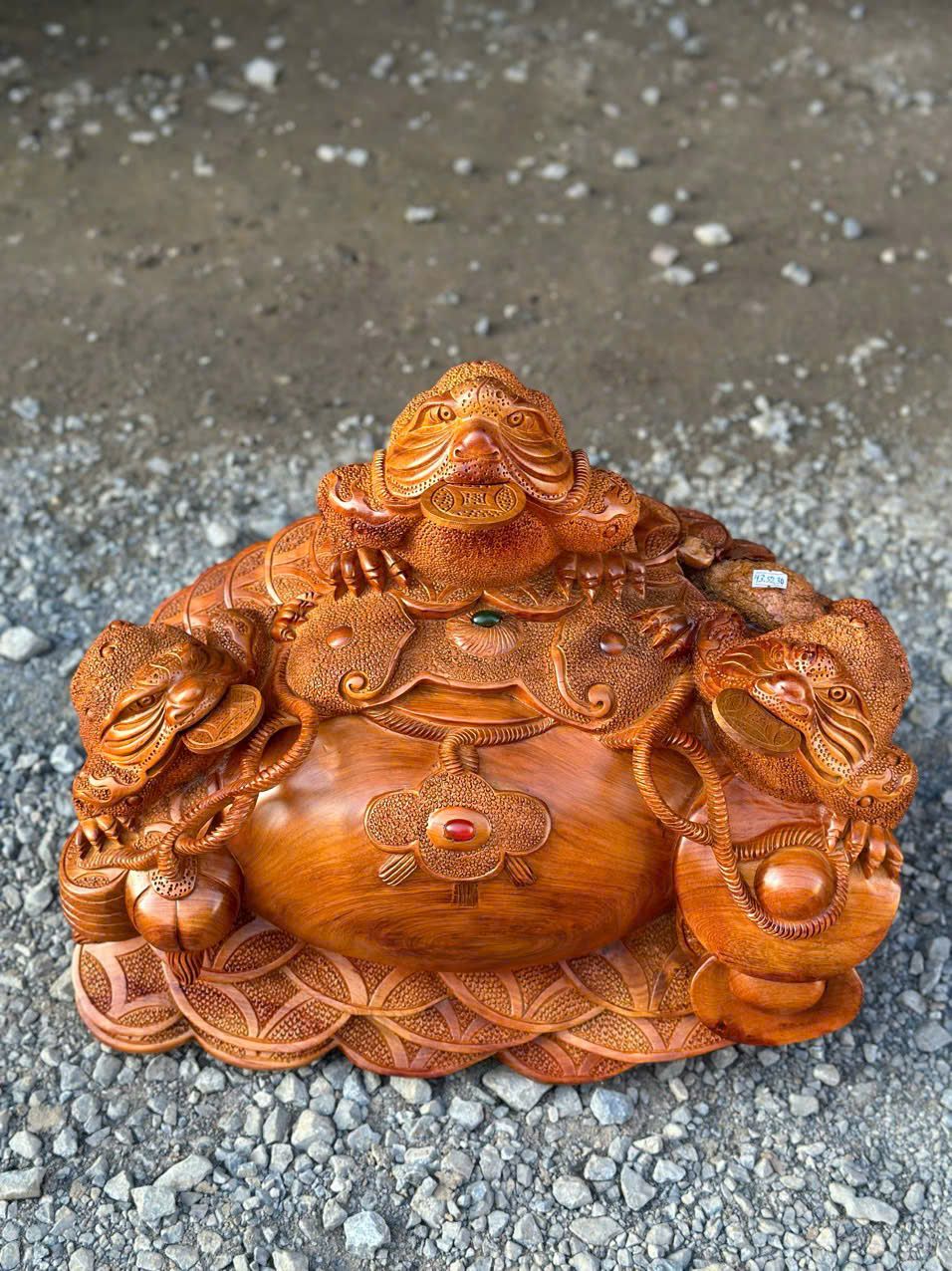 Tâm Cóc Trấn Bình Gỗ Hương Việt