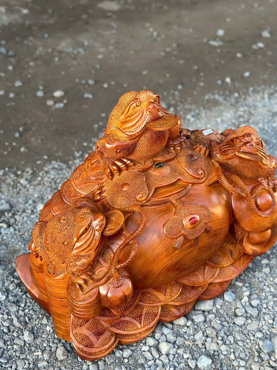 Tâm Cóc Trấn Bình Gỗ Hương Việt