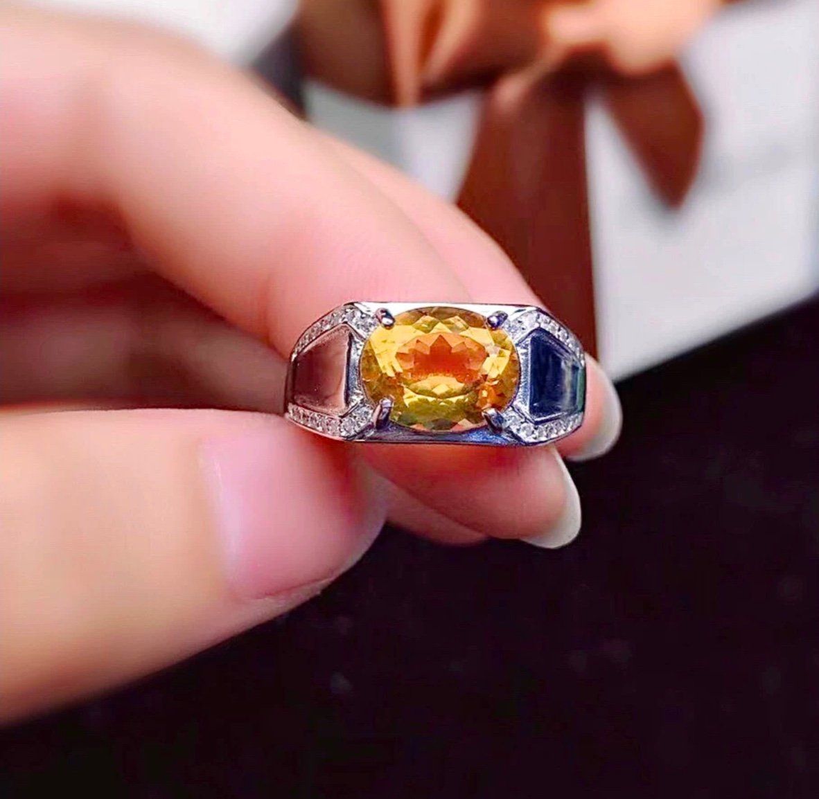 Nhẫn đá quý sang trọng Chất liệu đá thạch anh vàng + bạc 925