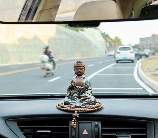 Tượng Phật Tổ ngồi thiền Chất liệu gốm