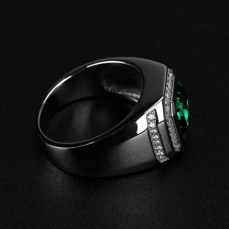 Nhẫn nam Ngọc Lục Bảo Pha Lê Xanh