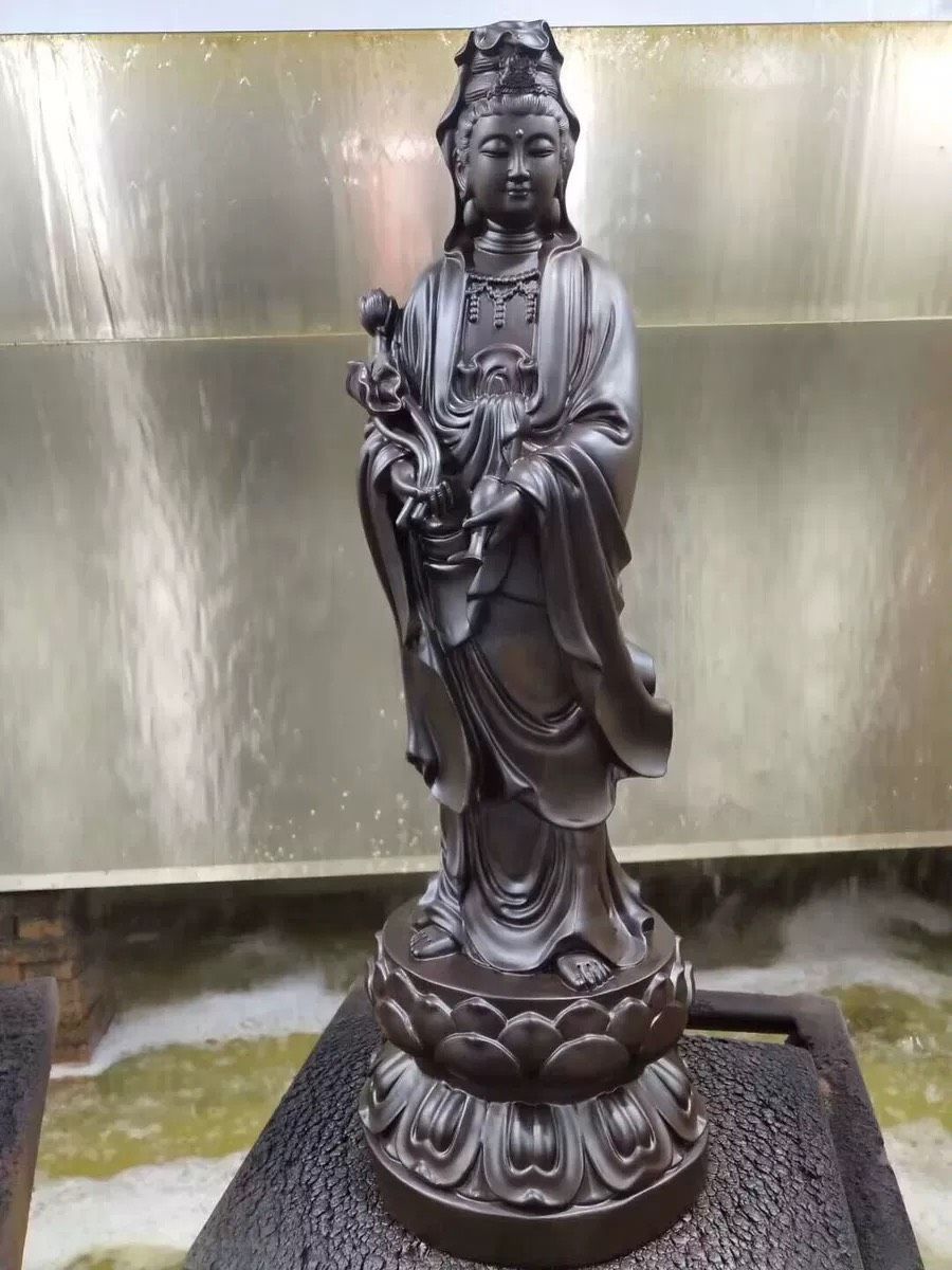Tượng Quan Âm bồ tát Chất liệu gỗ mun