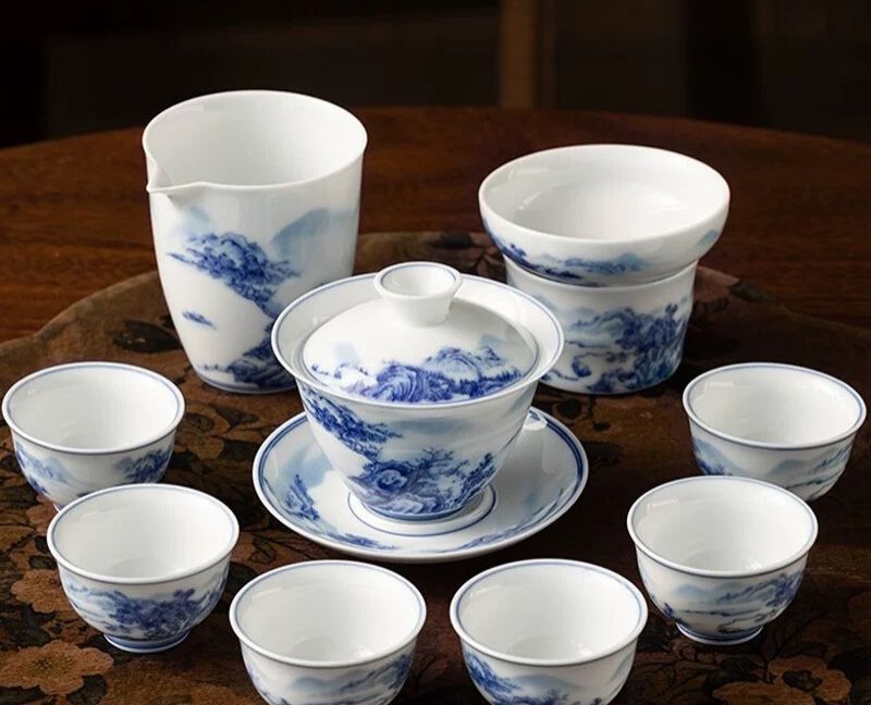 Bộ ấm chén trà sang trọng Chất liệu sứ