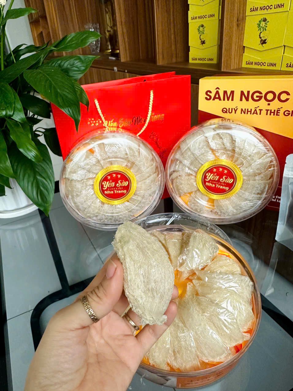 SẢN PHẨM YẾN SÀO CAO CẤP CHUẨN NHA TRANG – ĐỈNH CAO SỨC KHỎE VÀ GIÁ TRỊ DÀNH CHO BẠN