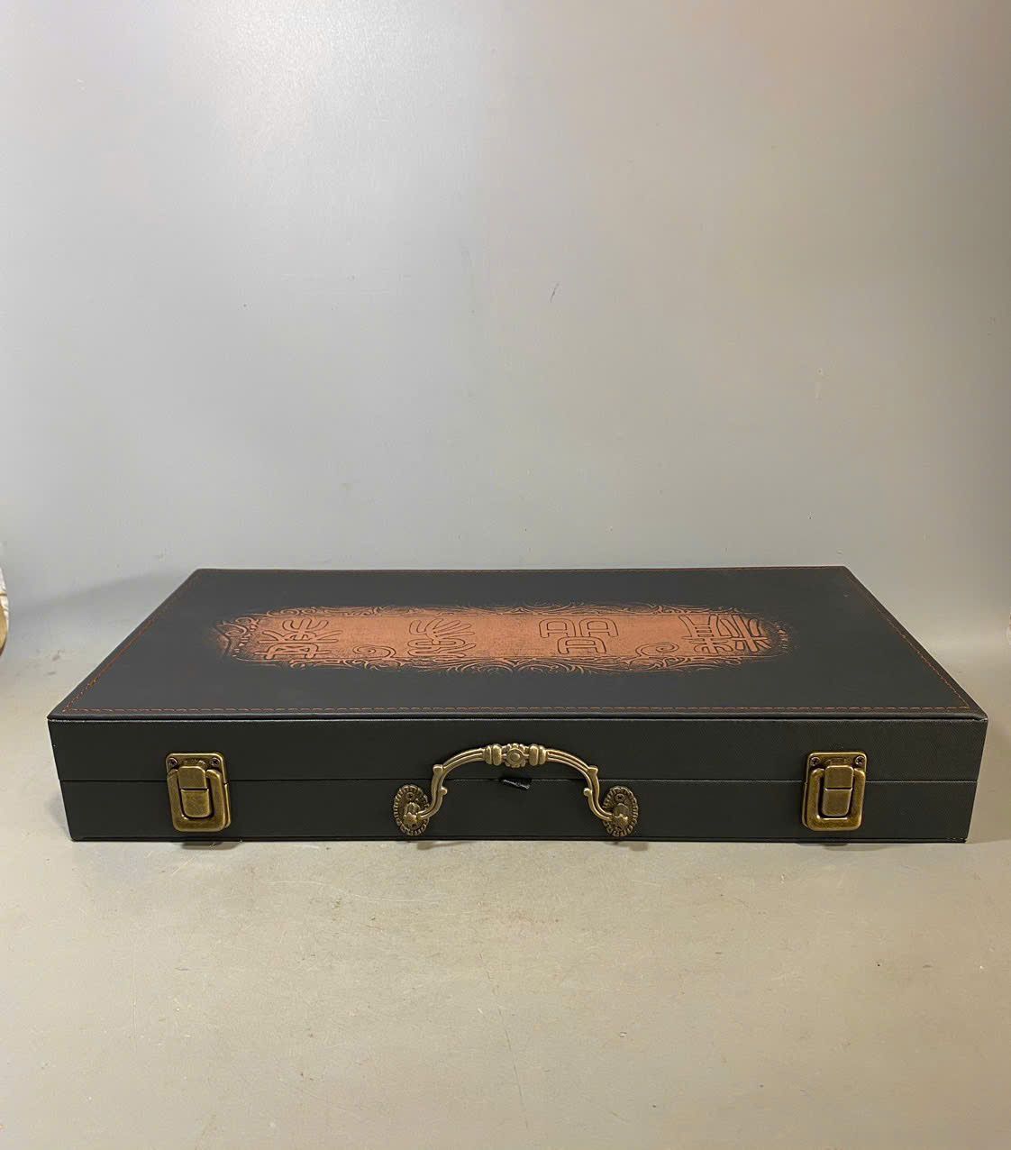 BỘ VALI BÀN CỜ CAO CẤP BK-ME-006500-VN-0390