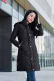  Áo khoác phao nữ dáng dài xẻ sườn cấu trúc lõi bông siêu nhẹ Nhật Bản 