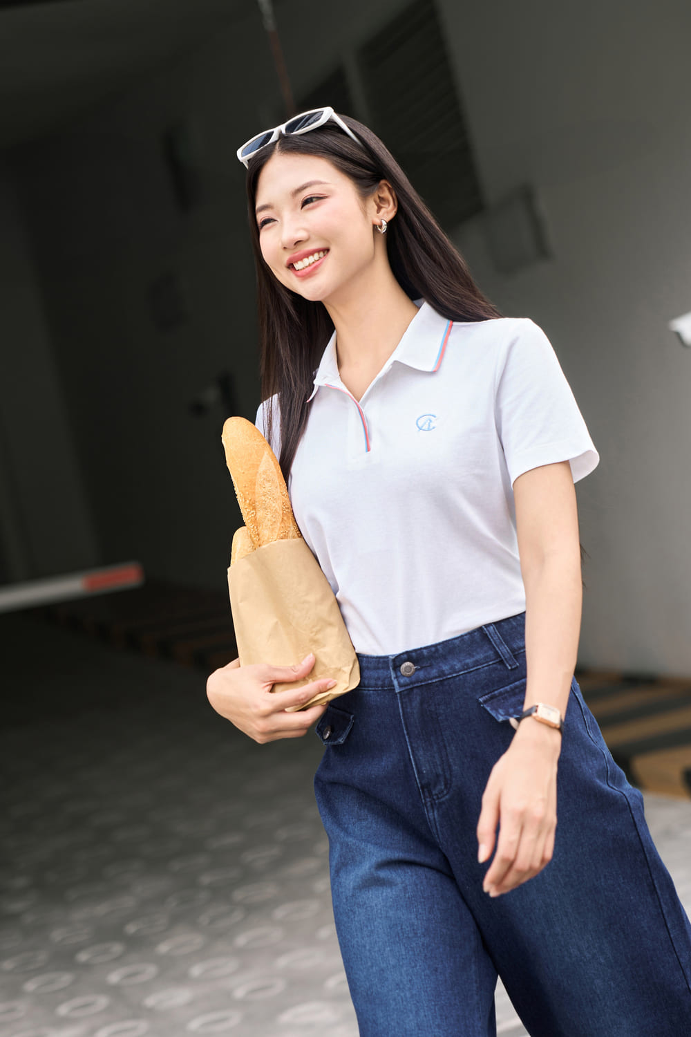 cách phối đồ với quần jean ống đứng