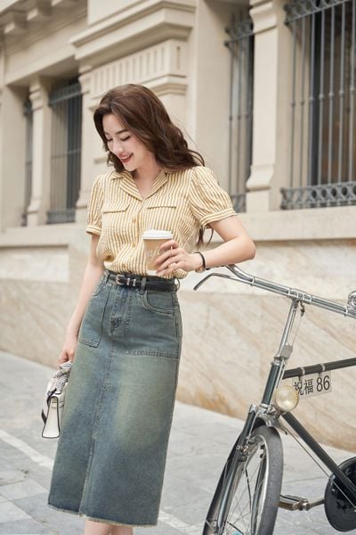 Chân váy bò dáng dài xẻ trước có túi ốp Cardina