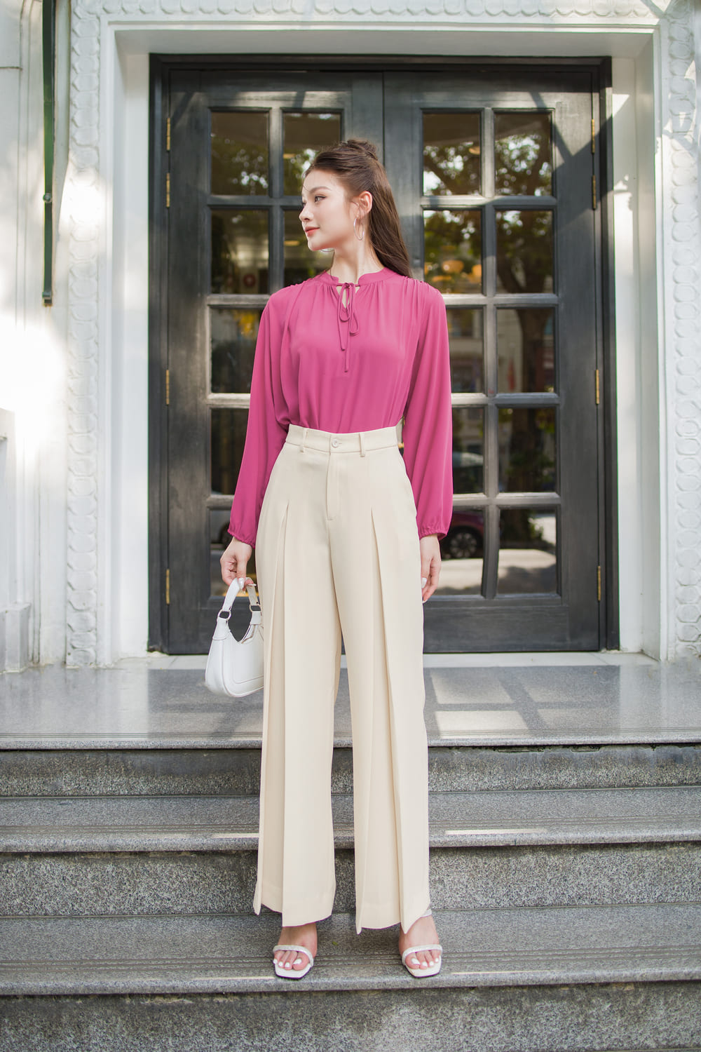 Áo Thun Kẻ Sọc và Quần Culottes Trắng