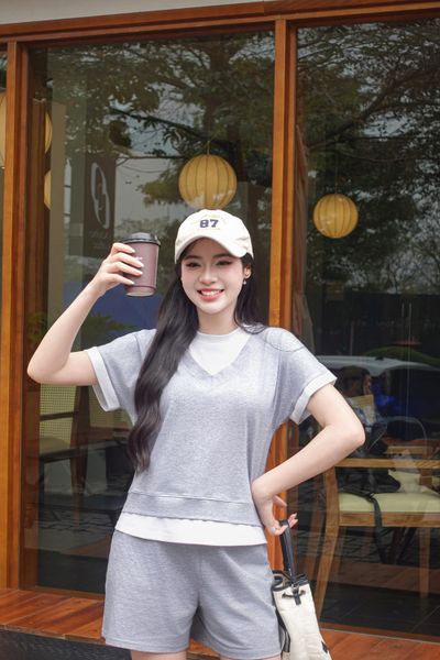 Bộ đùi nữ chất liệu cotton phối màu trẻ trung, cá tính