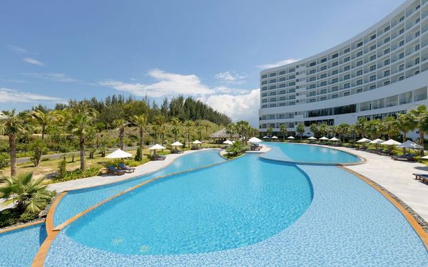 Selectum Noa Resort Cam Ranh – Joy's Holiday