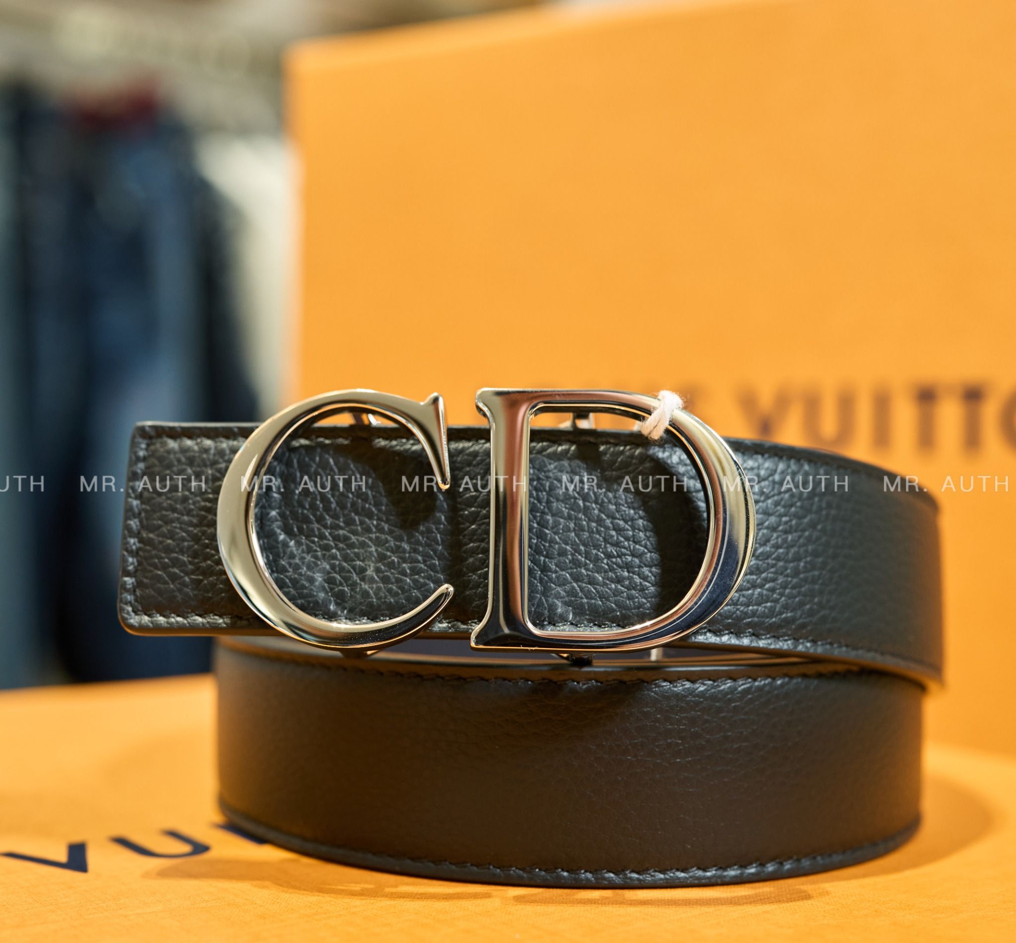 Dior CD Belt Buckle & Reversible Leather Belt