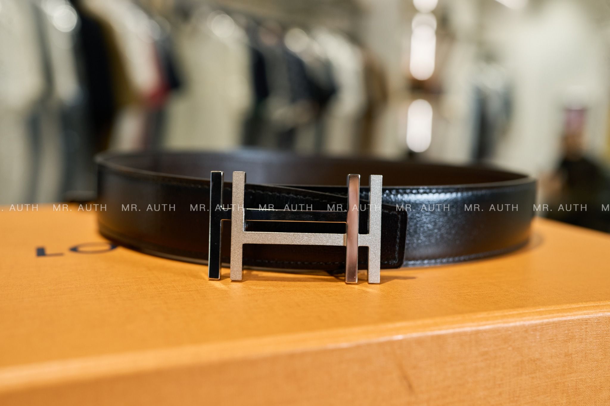Hermes H Au Carre Belt Buckle & Reversible Leather Strap 32mm.