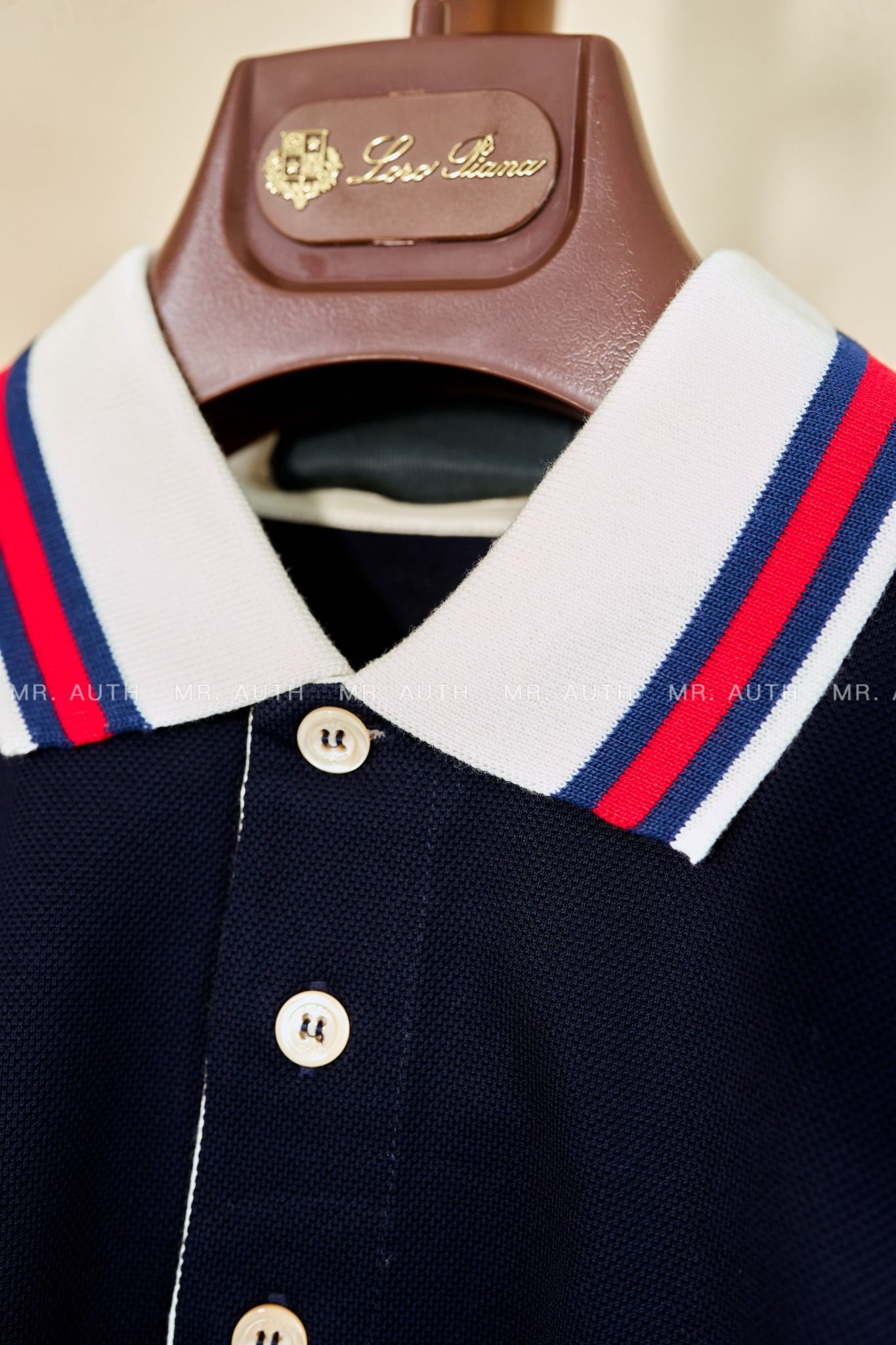 Gucci Cotton polo shirt with GG embroidery.
