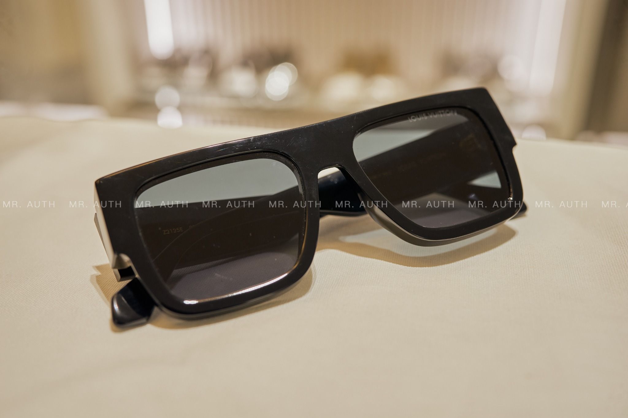 Louis Vuitton LV Clash Square Large Sunglasses