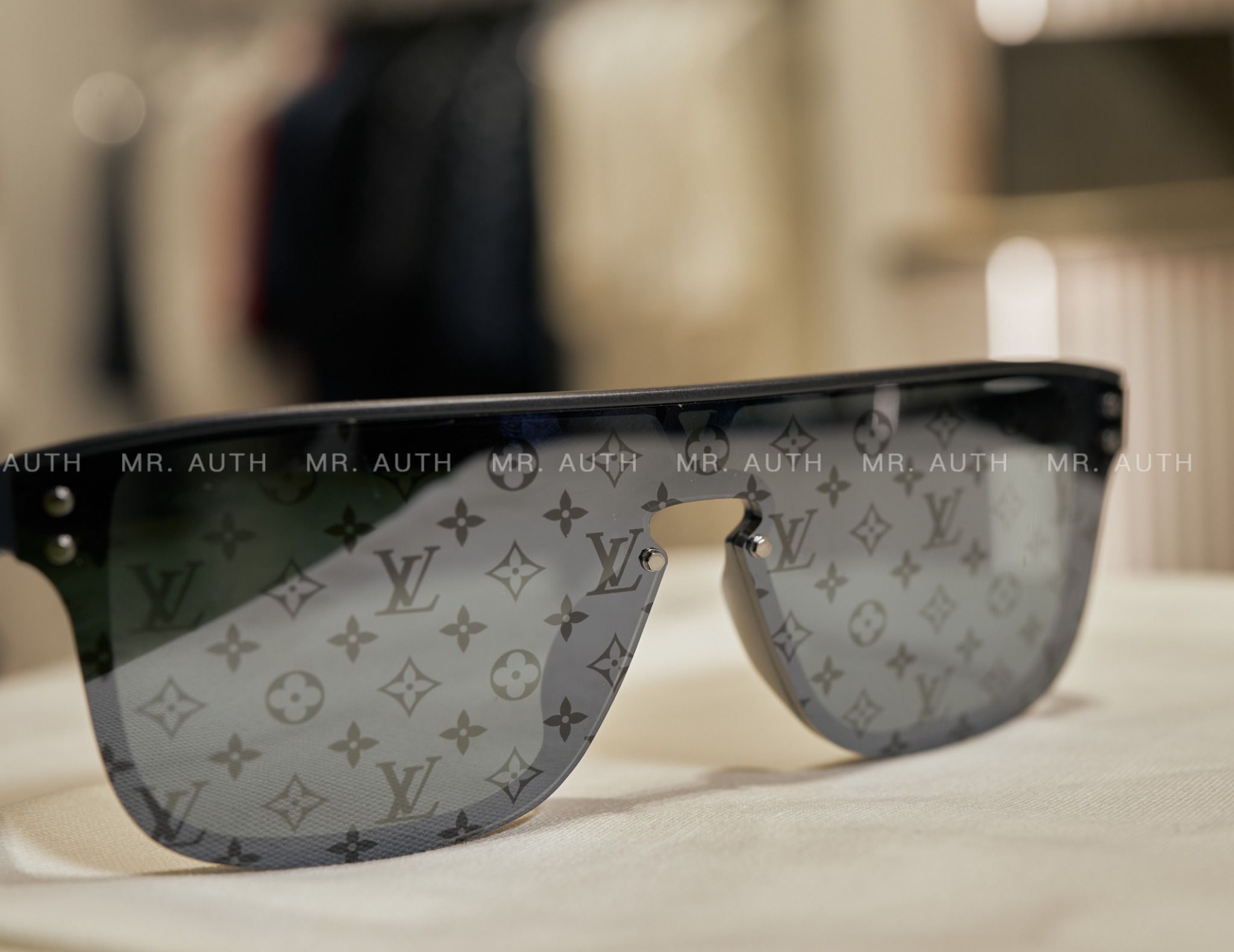 Louis Vuitton LV Waimea Sunglasses
