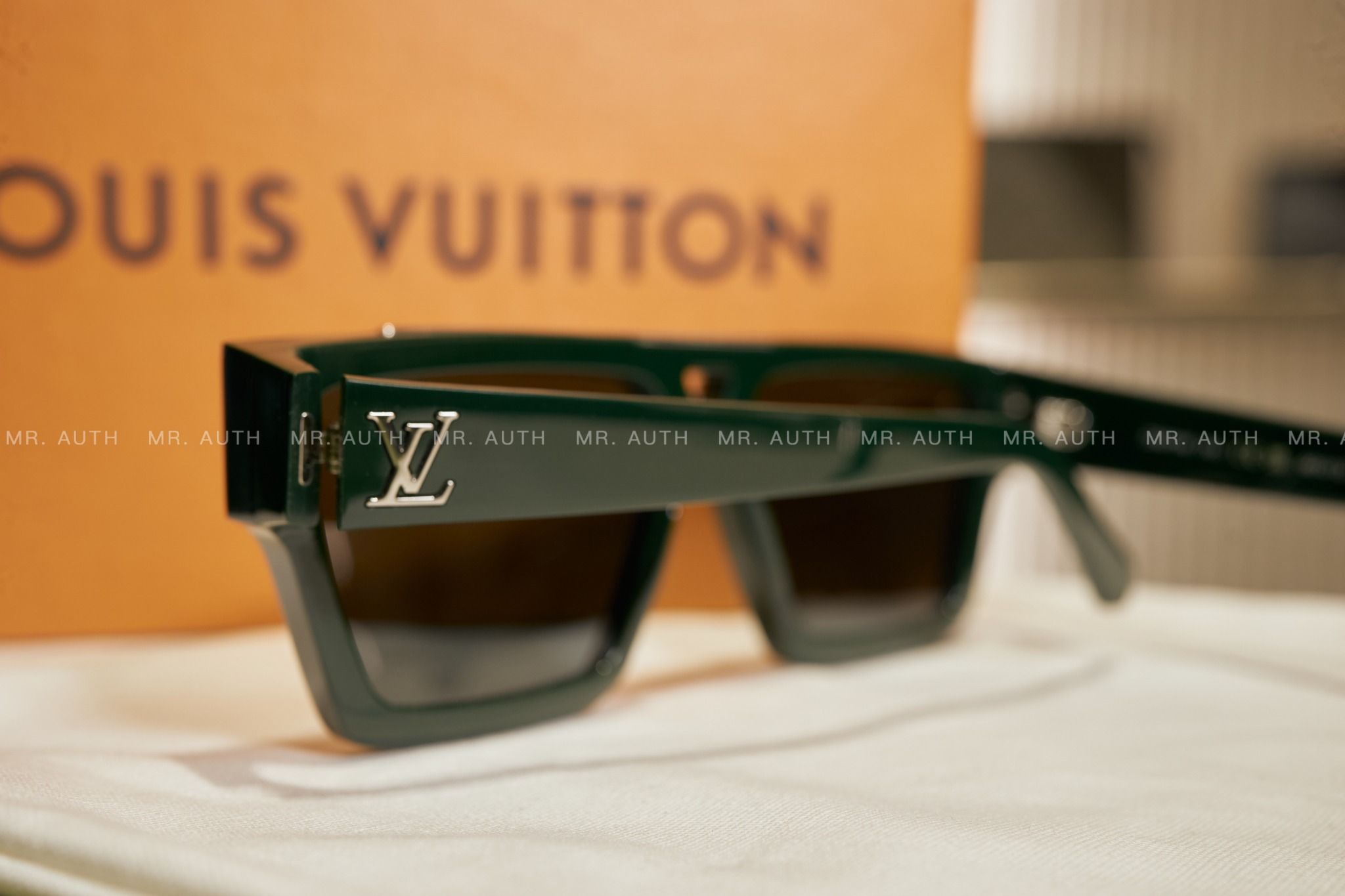 Louis Vuitton Evidence Sunglasses