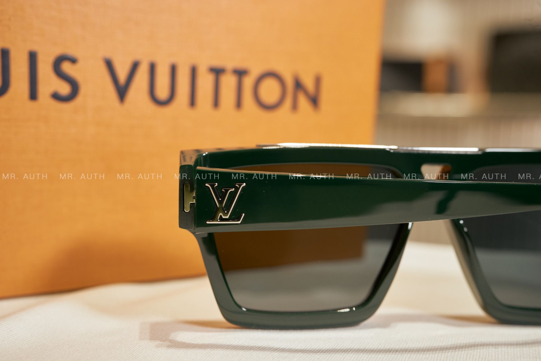 Louis Vuitton Evidence Sunglasses
