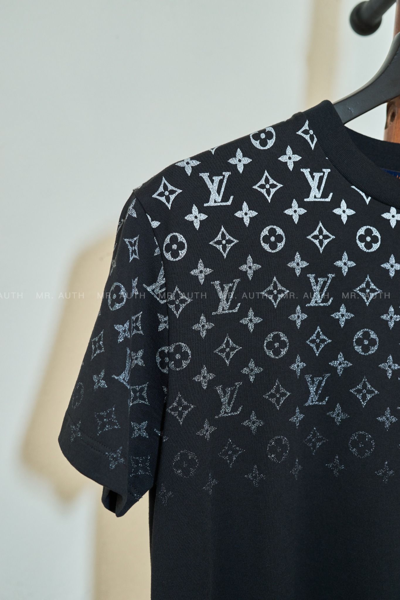 Louis Vuitton Gradient Cotton T-Shirt.