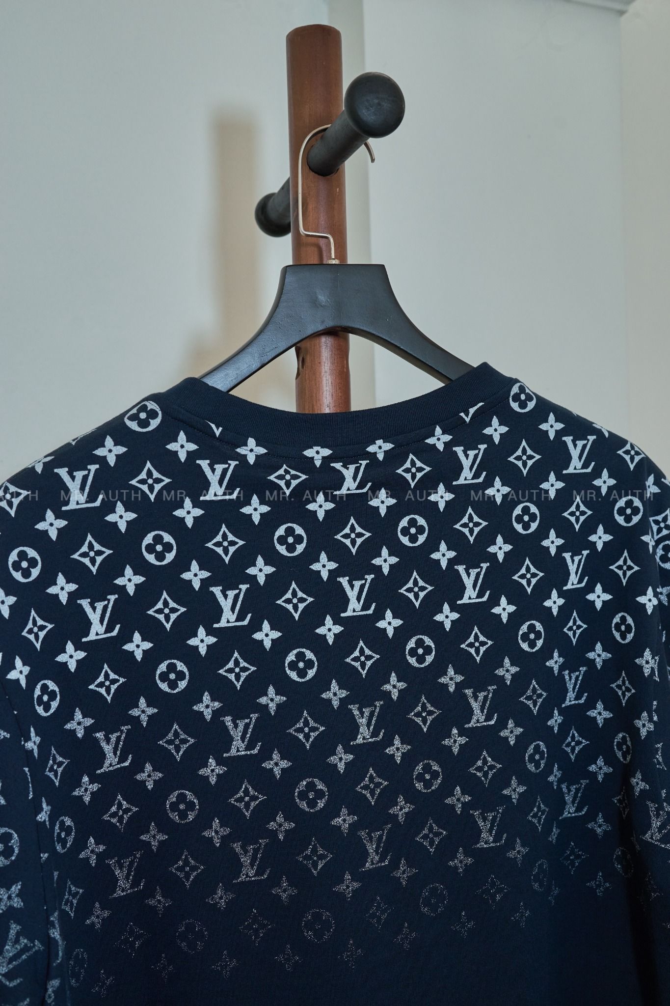 Louis Vuitton Gradient Cotton T-Shirt.