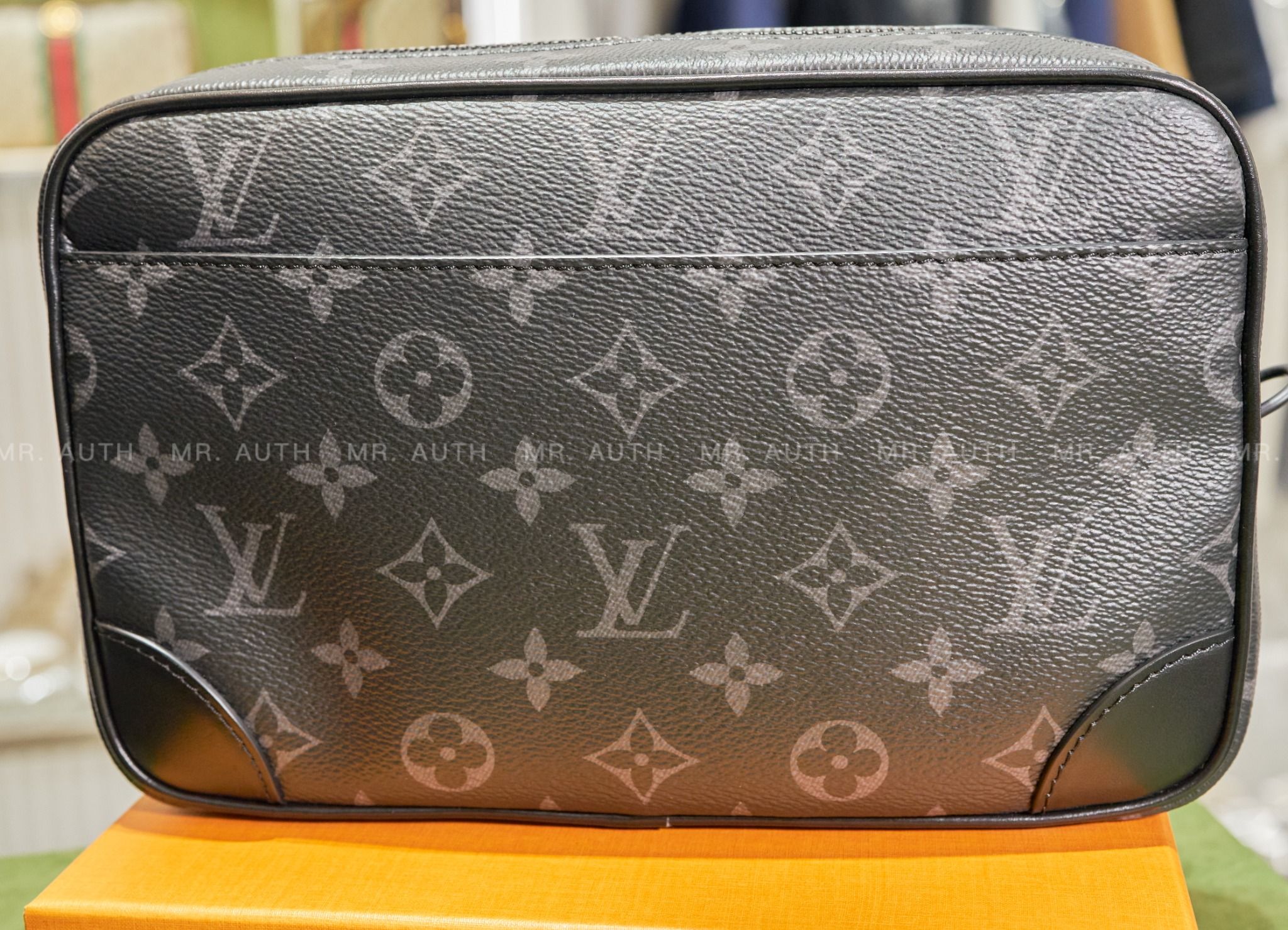 Louis Vuitton Pochette Kasai Pouch