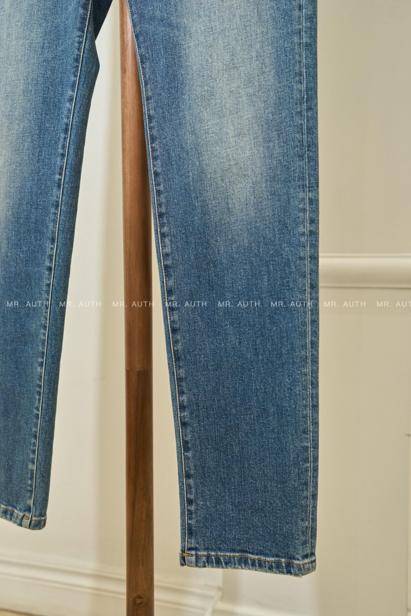 Dolce & Gabbana Skinny Jeans.