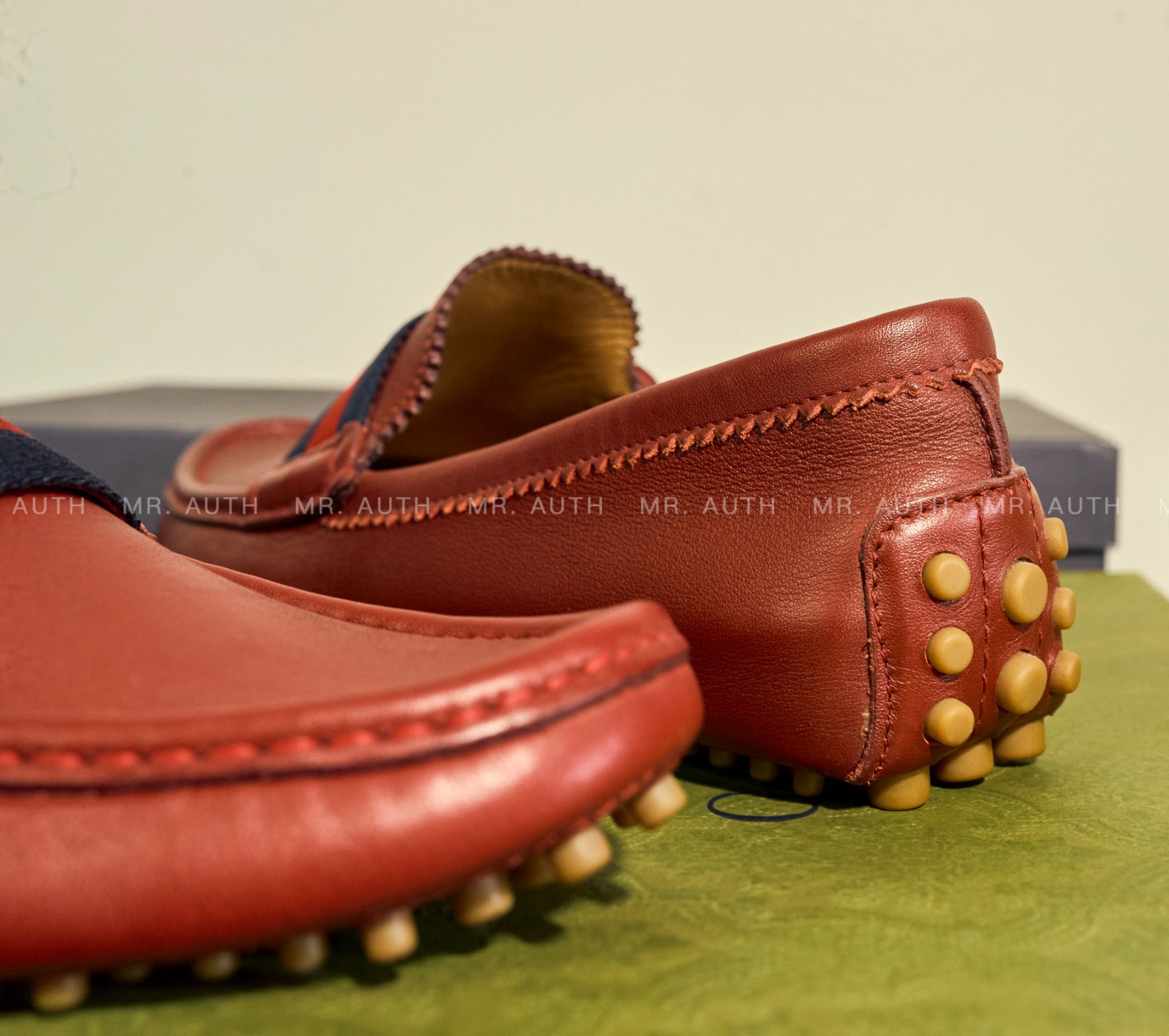 Gucci Leather With Web Mocassin