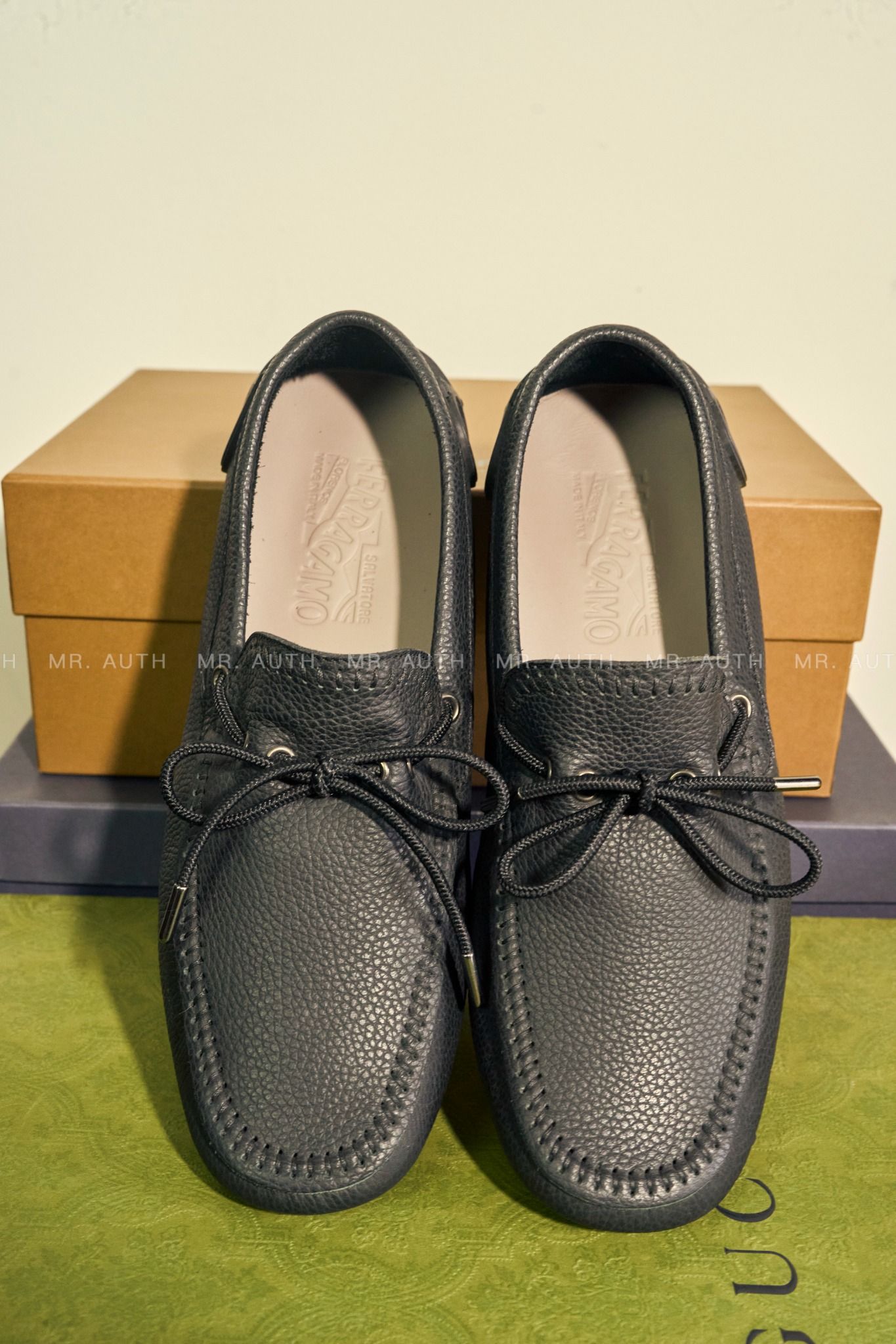 Giày Salvatore Ferragamo Mocassin.