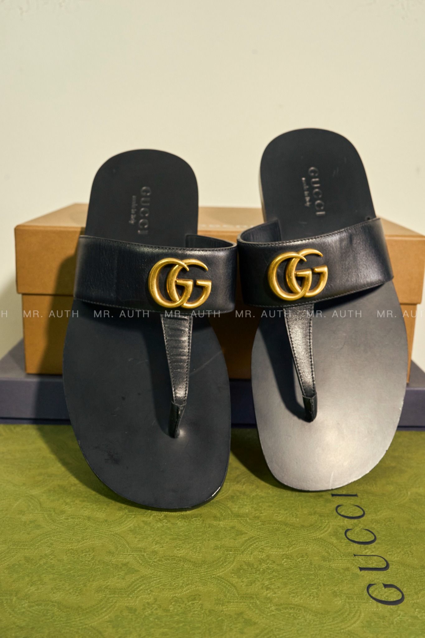 Dép Versace Greca Sandals.