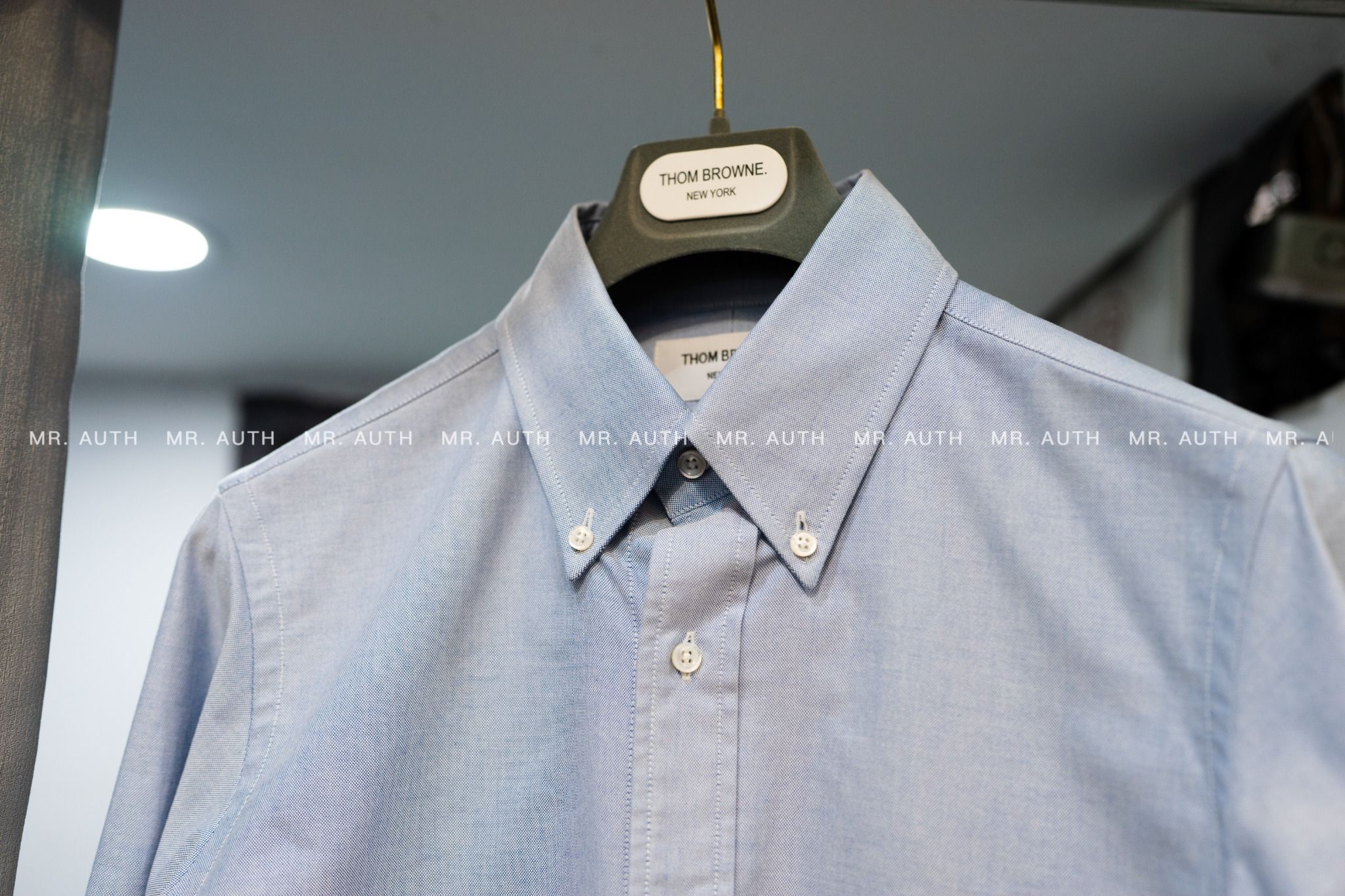 Thom Browne Solid Oxford 4-Bar Point Collar Shirt.