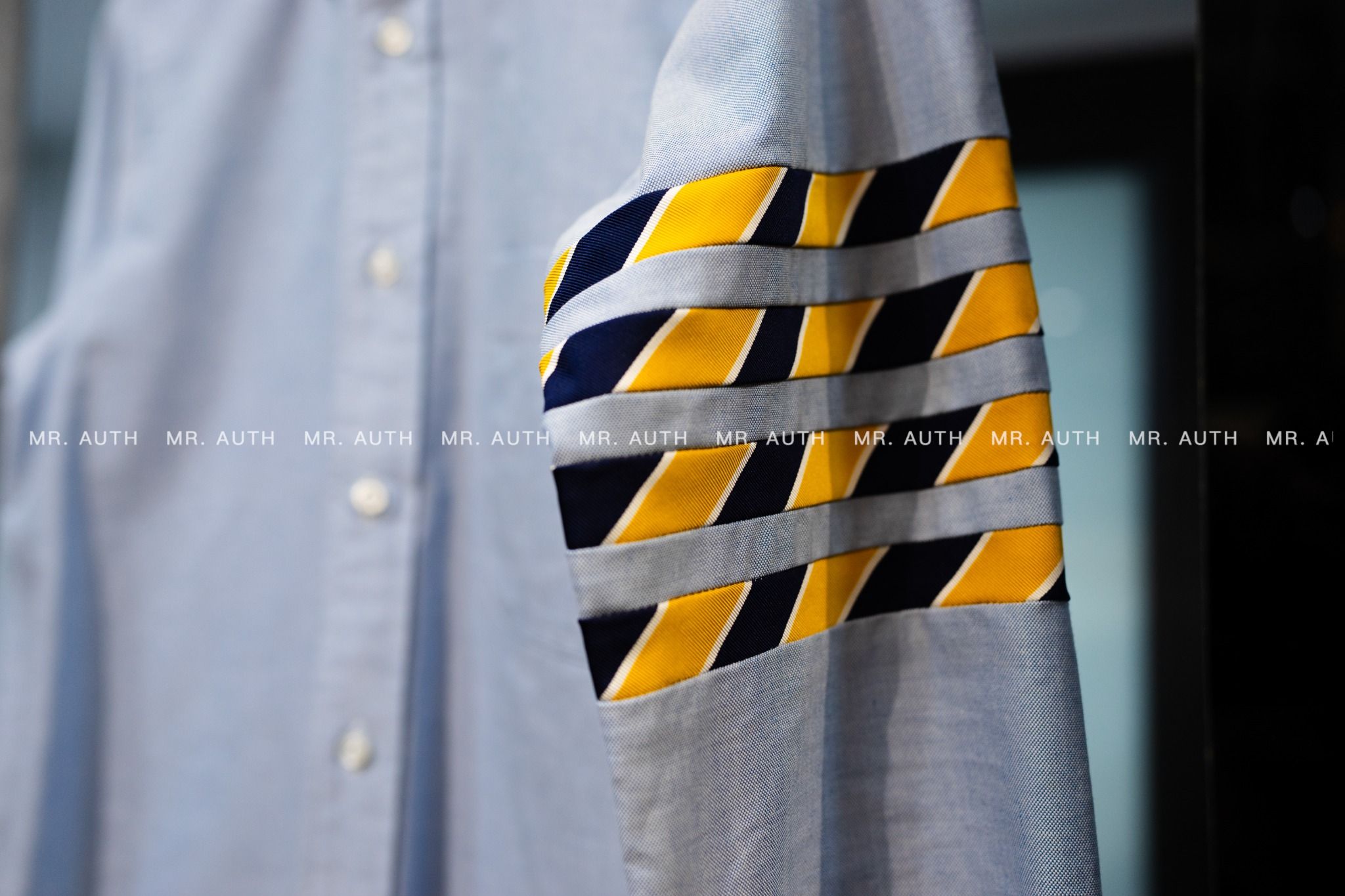 Thom Browne Solid Oxford 4-Bar Point Collar Shirt.