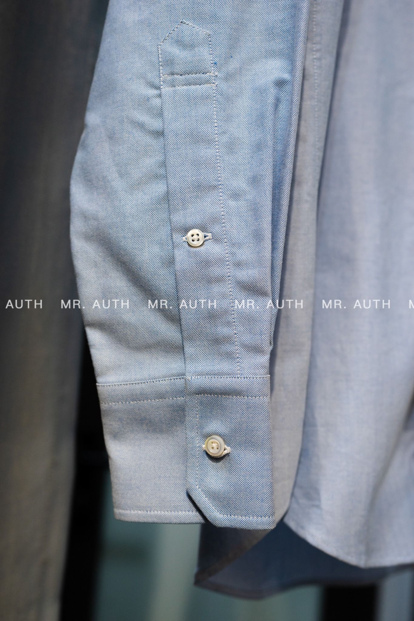 Thom Browne Solid Oxford 4-Bar Point Collar Shirt.