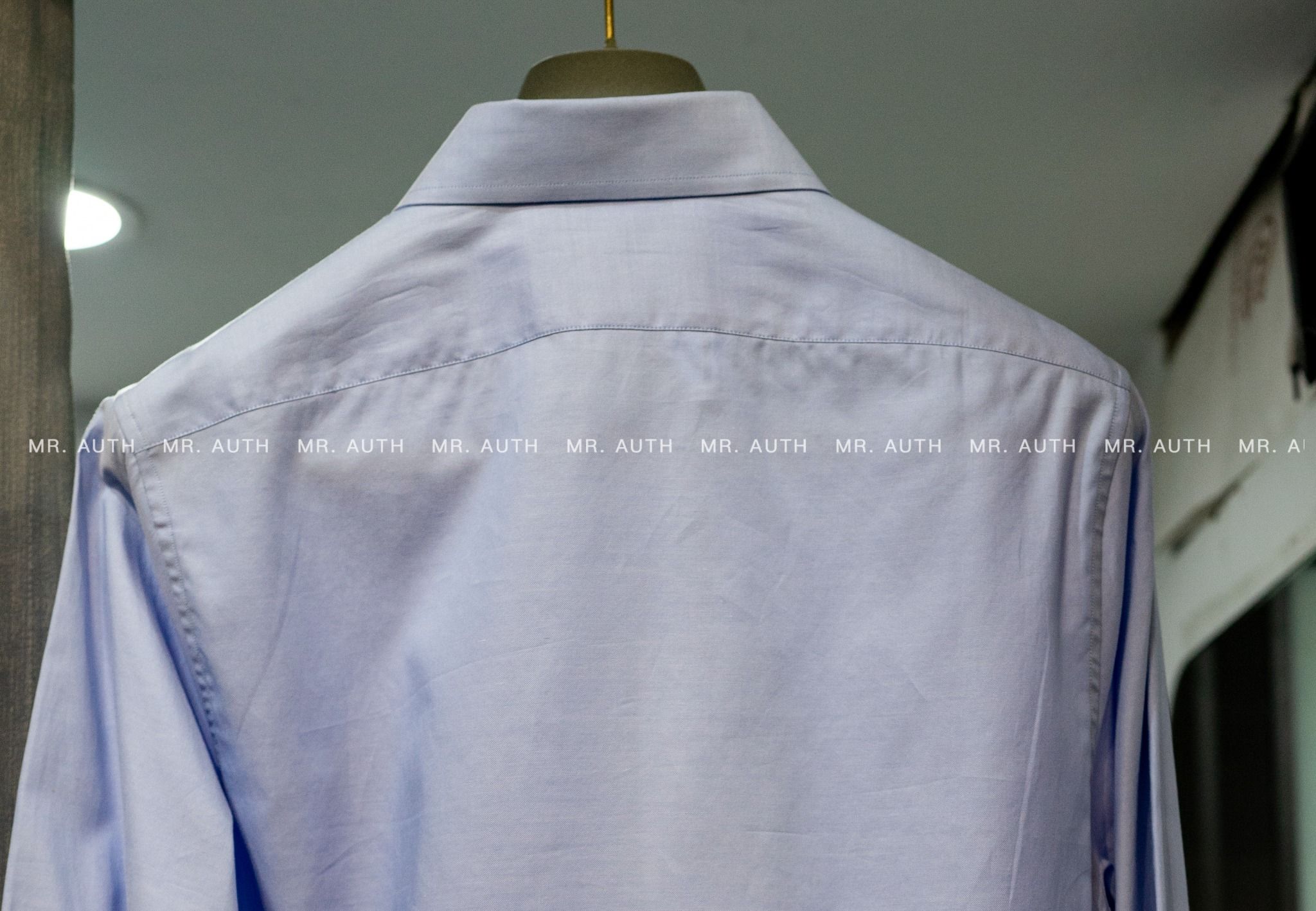 Gucci Bee Embroidered Cotton Shirt.
