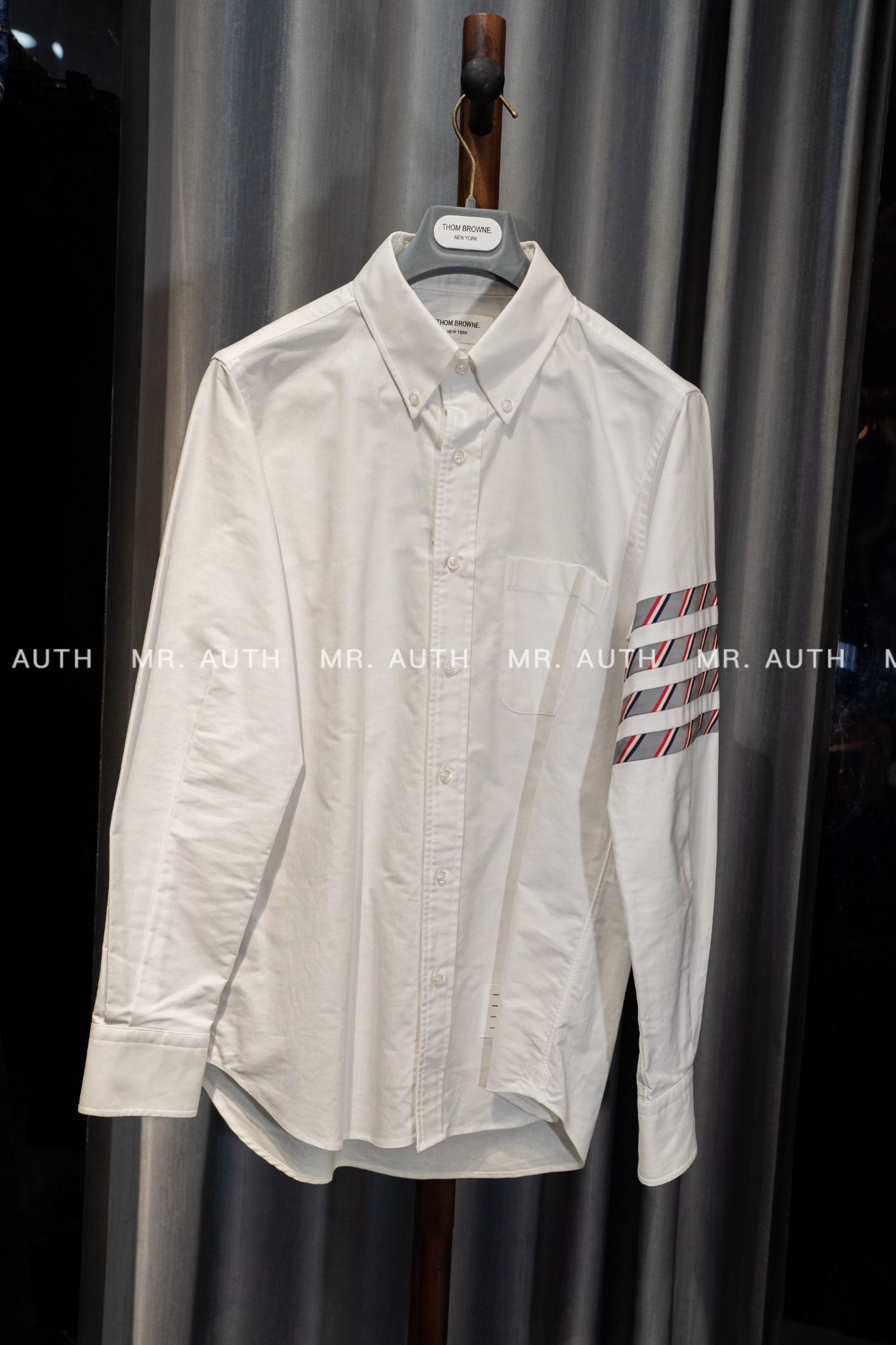 Thom Browne Solid Oxford 4-Bar Point Collar Shirt.