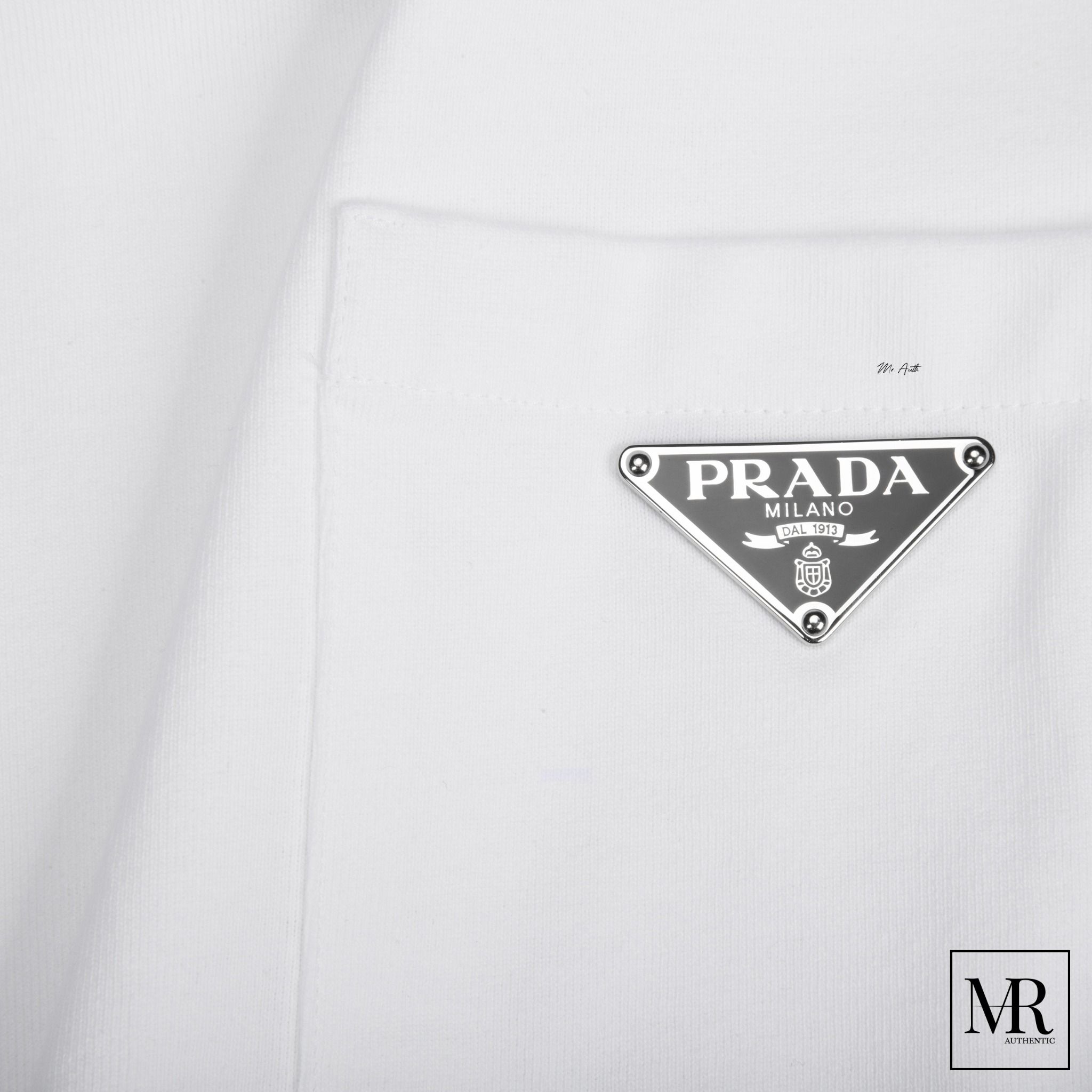 Áo Prada Logo-patch Short-sleeve T-shirt.