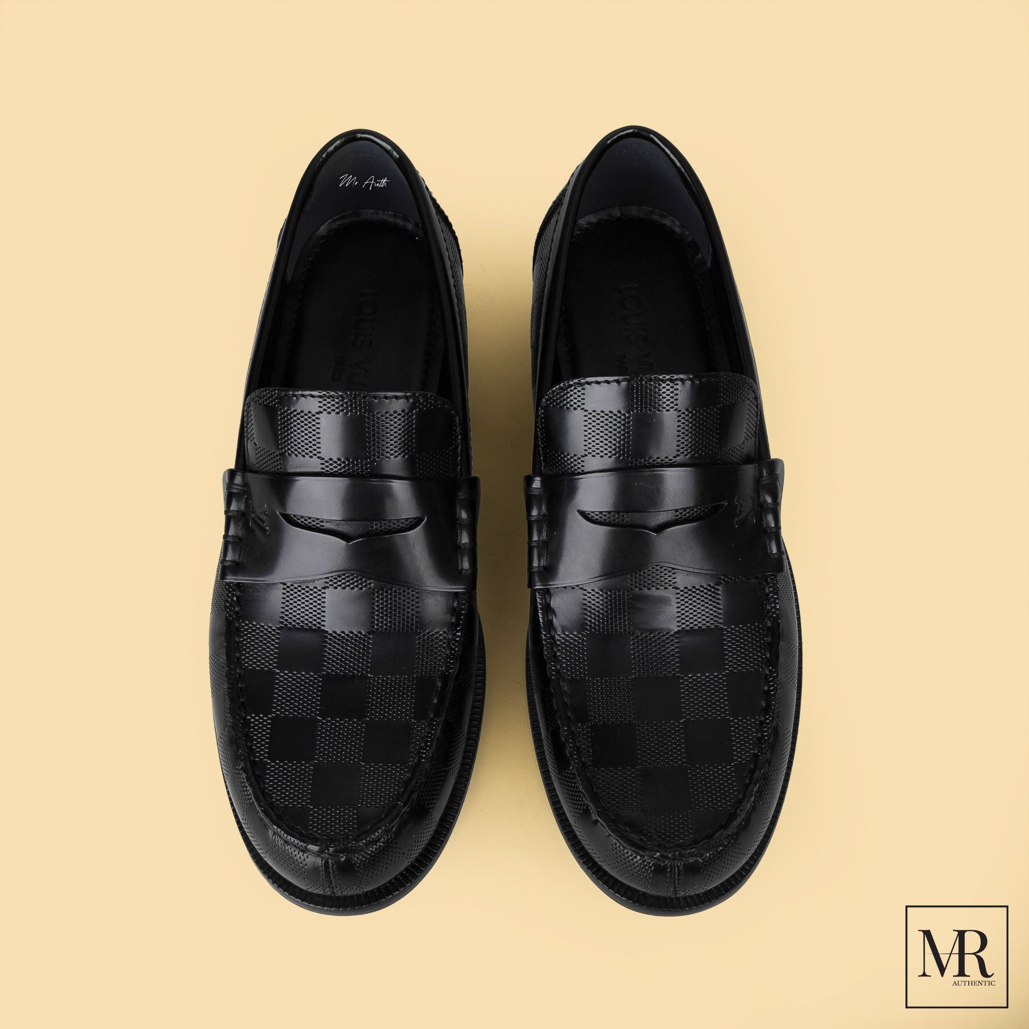 Giày Louis Vuitton Outline Loafer.