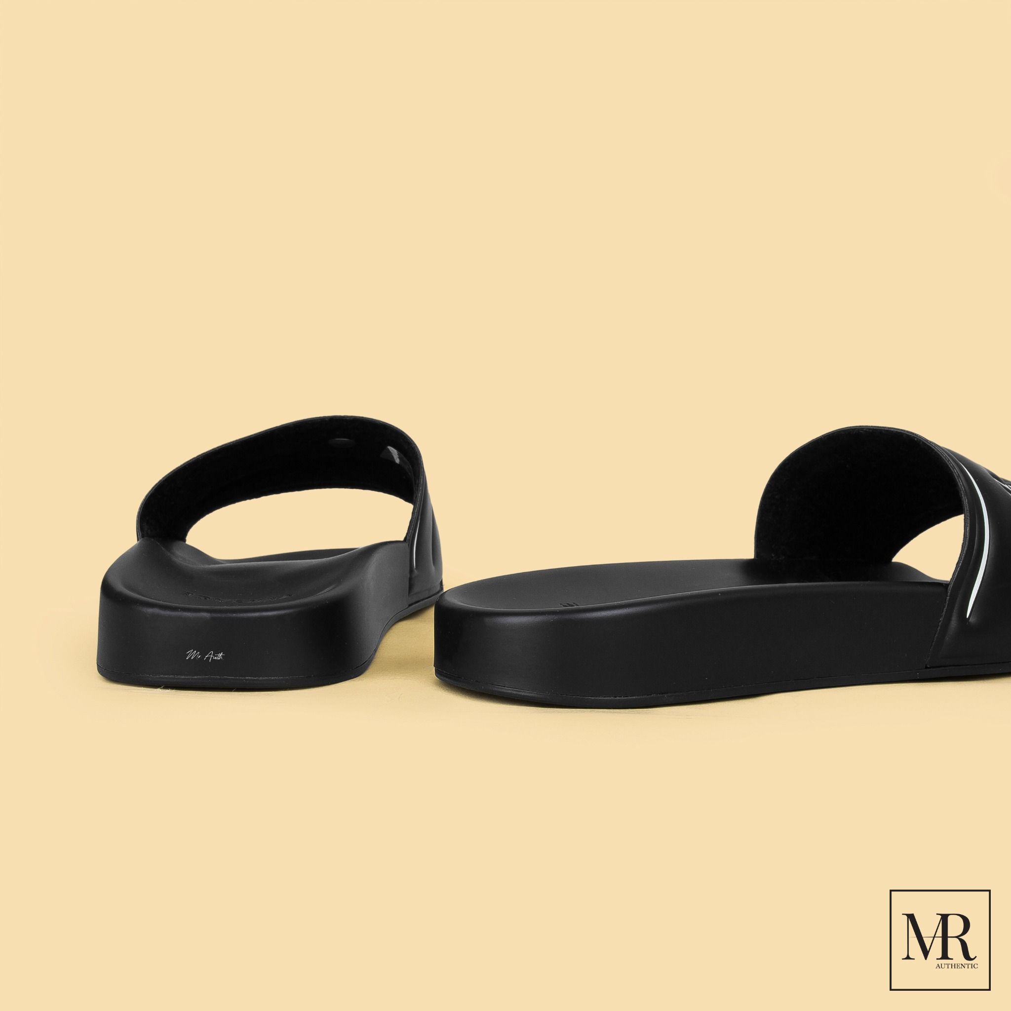 Dép Versace Flat Sandals.
