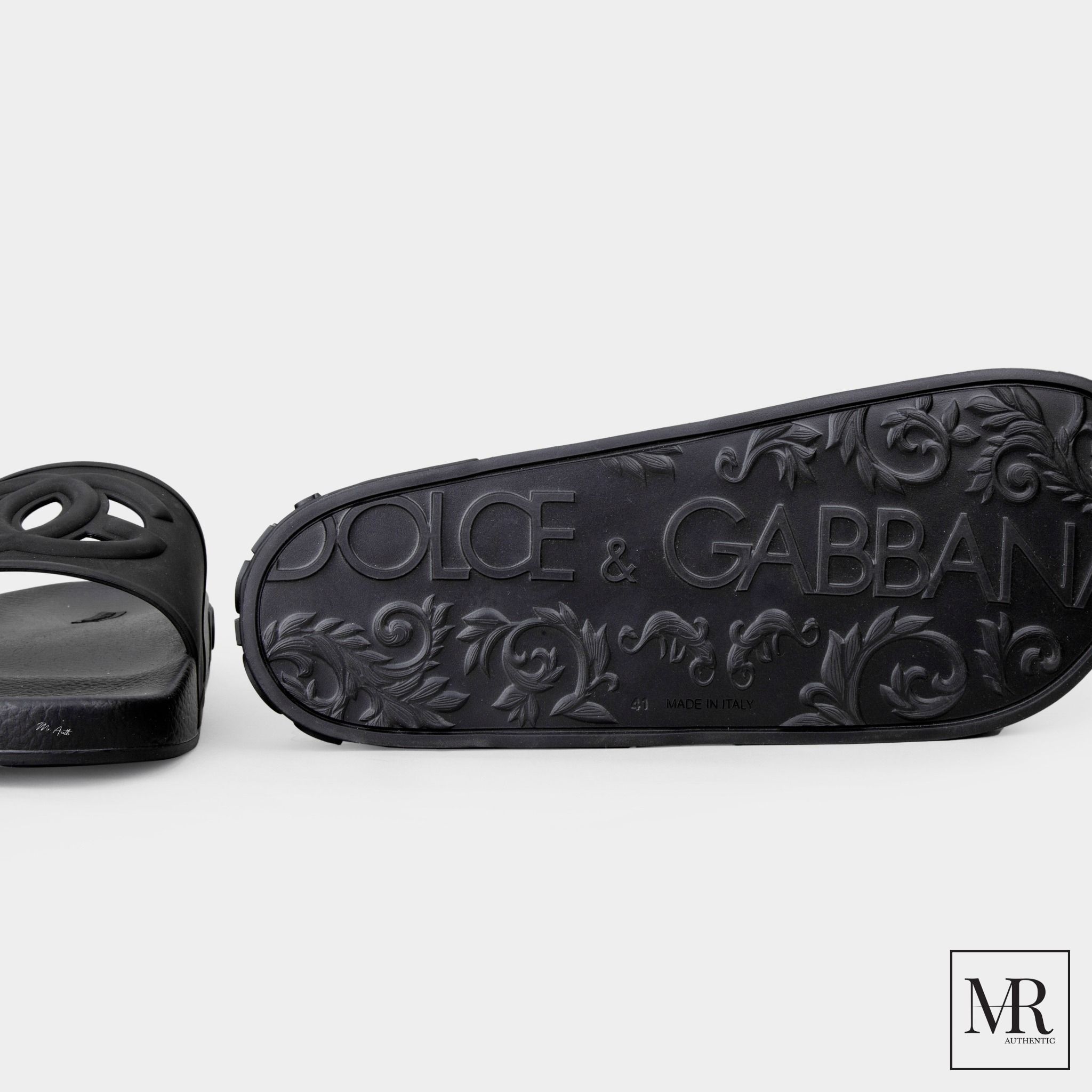 Dép Dolce & Gabbana Rubber Beachwear Slides with DG Millennials Logo.