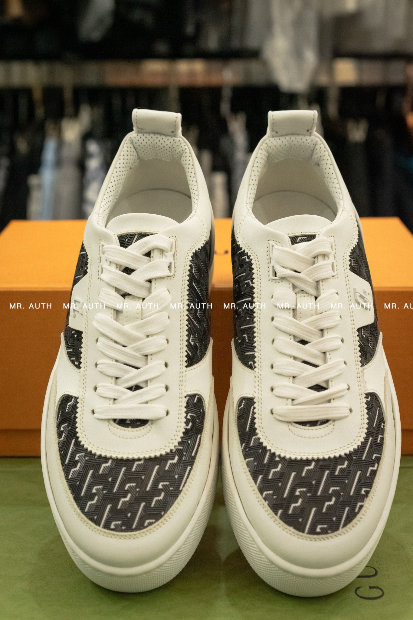 Louboutin Sneaker