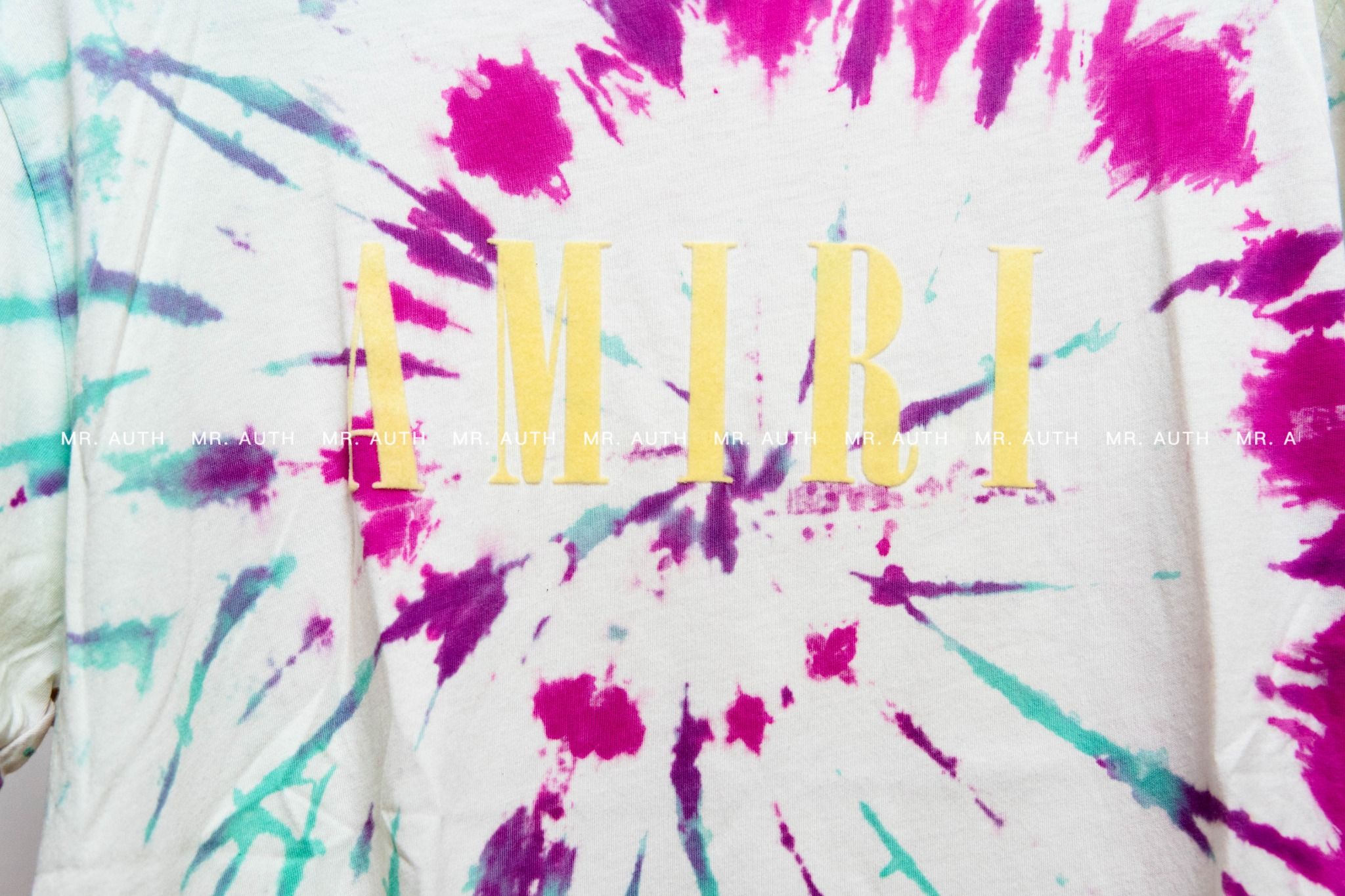 Áo Amiri Tie-Dye Core Logo T-Shirt.